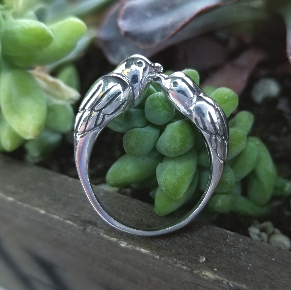 {Lovebirds Ring} .925 Sterling Silver